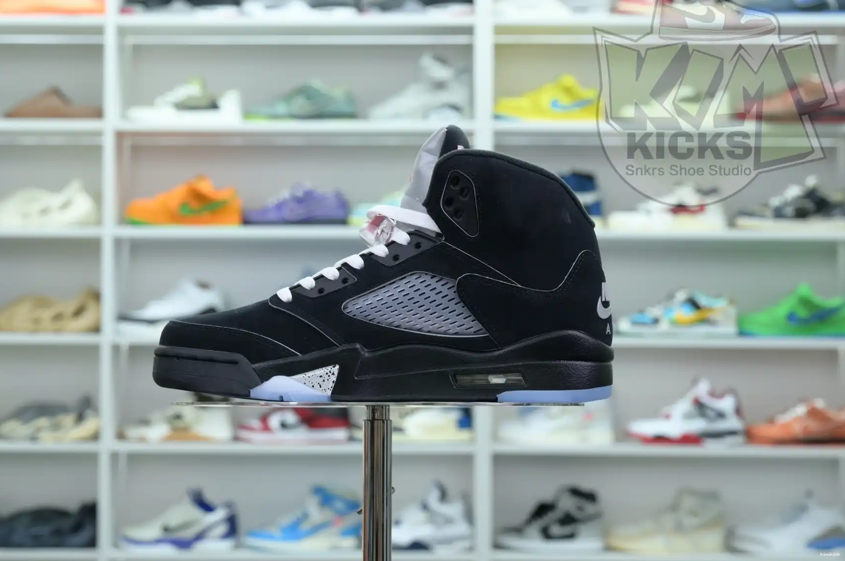 REIMAGINED” METALLIC Kimikick Jordan 5“BLACK Jordan Air 0524